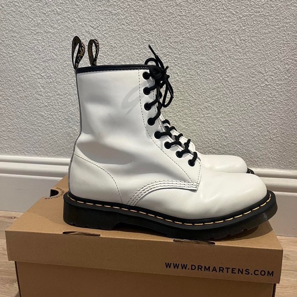 1460 W Dr. Martens White - Picture 3 of 4